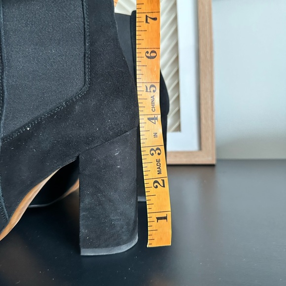 Agenda Suede Booties - Sz 41 - Picture 6 of 8